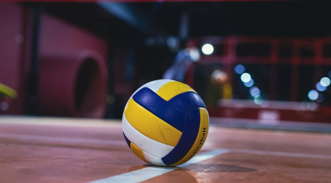 How Do You Reduce Glare in LED Sports Lighting to Keep Players Safe?